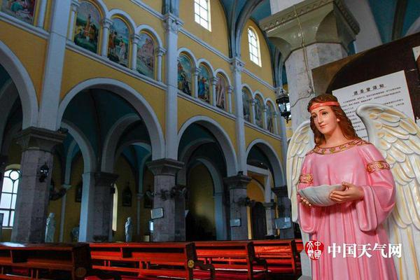 藏在金鐘鬧市的「世外桃源」：在亞洲協會香港中心，開啟一場穿梭時空的藝術漫步 