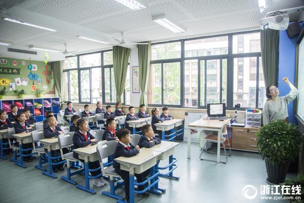 习近平总书记在深度贫困地区脱贫攻坚座谈会上的重要讲话引起强烈反响