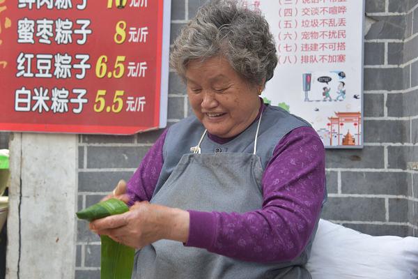 韩德君确诊掌骨骨折 复出时间待定