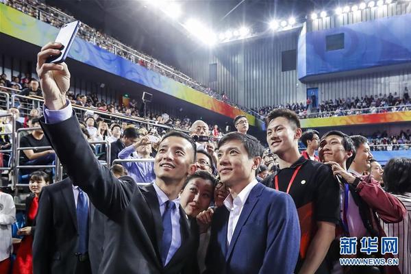 传统戏曲进社区 文化惠民送欢乐