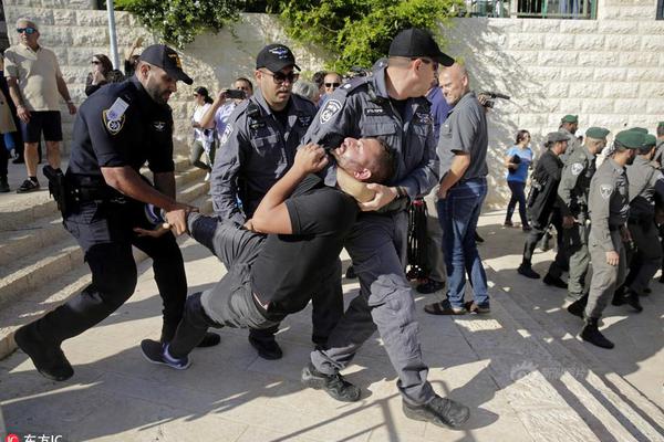  不仅仅是比赛	：法甲 高清背后的文化与故事