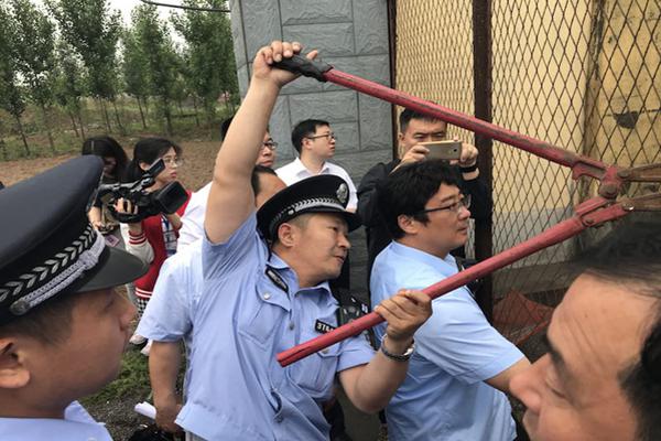 顶楼祝酒歌叫什么原唱