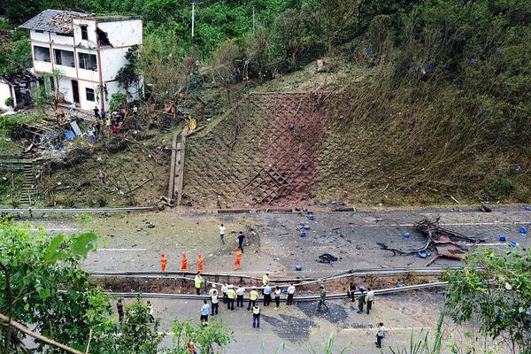 螃蟹绿色的膏可以吃吗