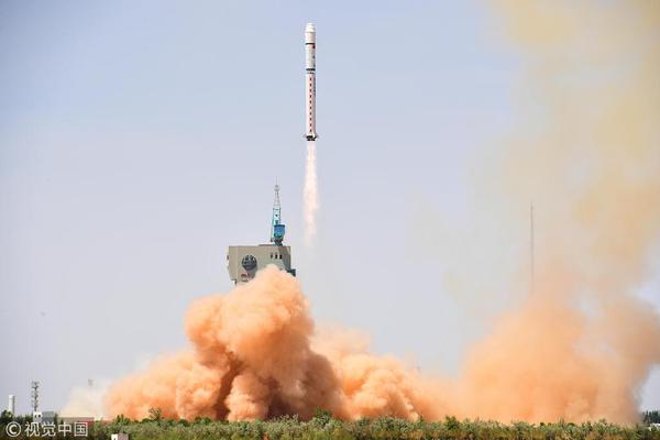 牌九縱橫：從概率博弈到心理巔峰，揭秘骨牌背後的「必勝」哲學 