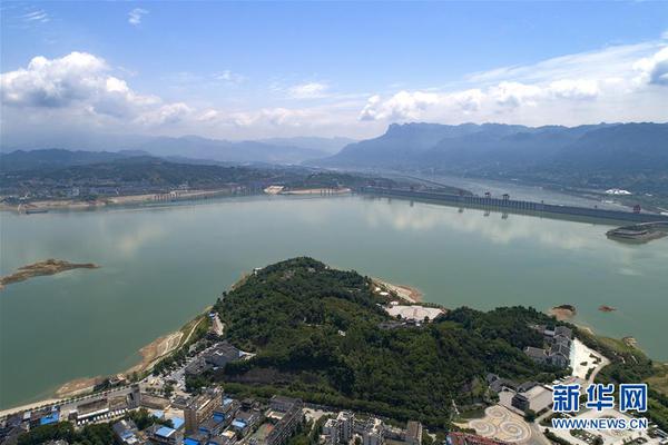 西藏日喀则 领略高原深处的春耕美景