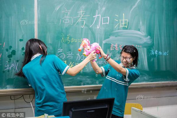 阜阳市园林处举办“庆三八”插花艺术比赛