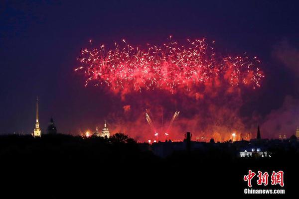 【六合彩致富藍圖】複式計算全攻略：從概率到倍數的贏錢邏輯，讓你離頭獎更近一步 