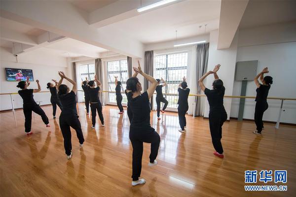 吃了没熟的螃蟹怎么办