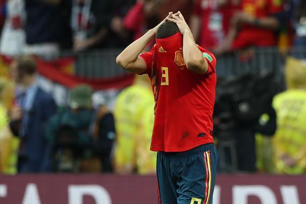 伊布：曼联太爱回顾过去 应该去医院洗洗脑子