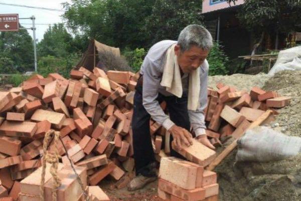 中国拟控制大型体育场馆规模数量 将编制户外运动发展规划