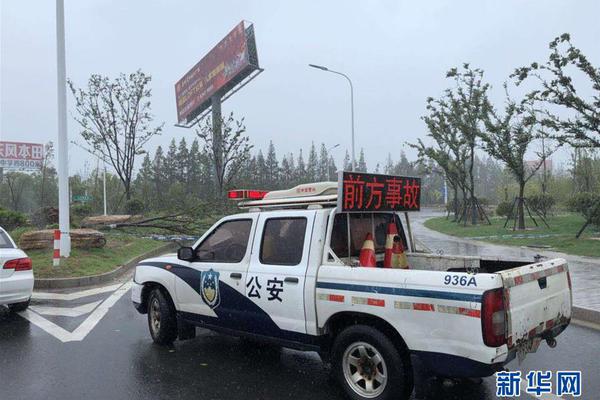 中超综合消息：广州逆转重庆 十人河南取首胜
