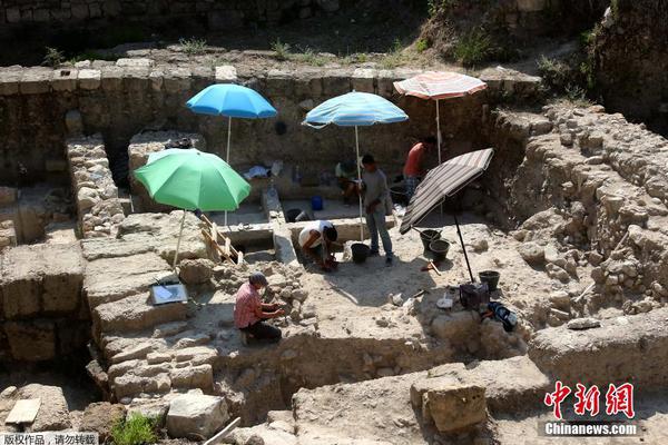 河南遇强降雨 9.8万人转移