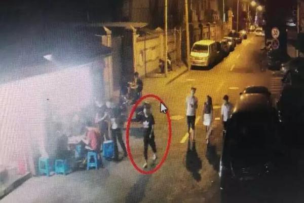 全市老教系统“我和我的祖国”广场舞拉开帷幕