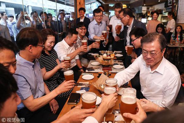 辽宁遭暴雨侵袭致城市内涝 紧急转移12万人