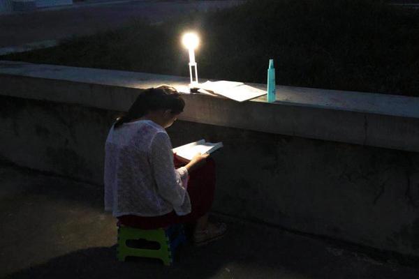 私立高校女明星们，在线视频与剧情介绍