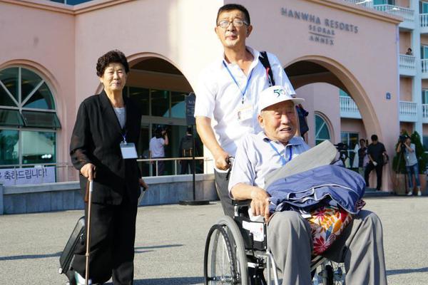 全民小主播带您走进安徽名人馆