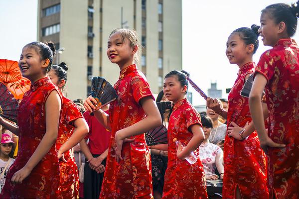 她从天山来，“武”度征战全国赛场