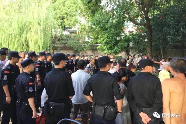 “爆改”菜市场能否成标配