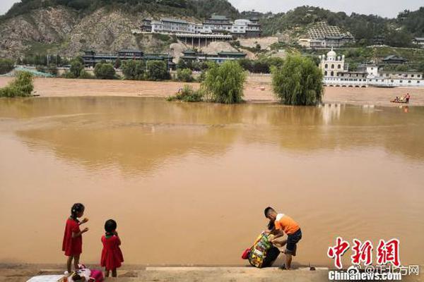 生于街头：发现街头摄影魅力