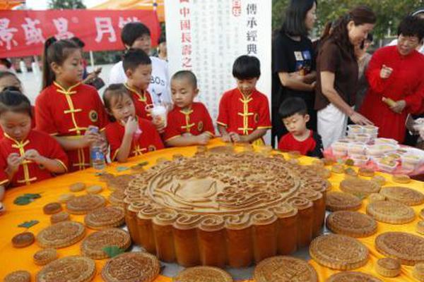海量财经丨国足大连主场门票被吐槽：价格贵、转不出、退不成