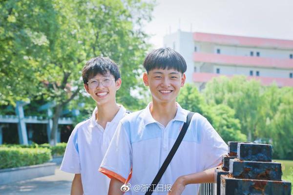 广西体彩贺州分中心开展重阳节慰问活动