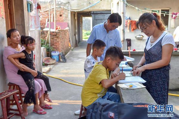 这两位部级领导同时担任人大代表政协委员