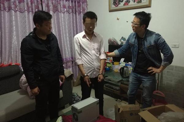 科普夏令营活动进社区
