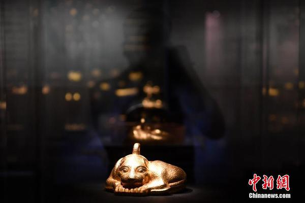 “余清楚书法精品展”在人民日报社新媒体大厦开展