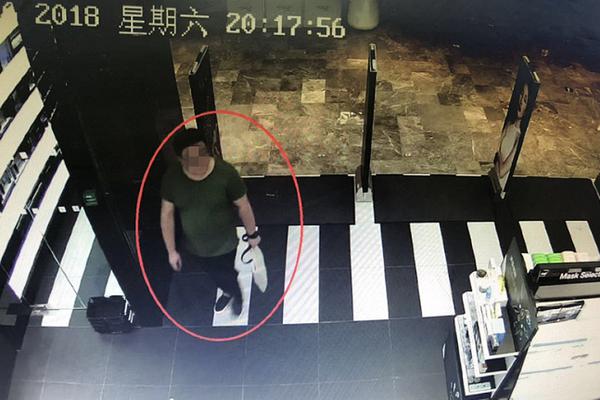 水杯壁很多气泡能喝吗