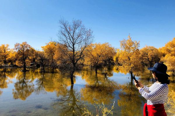 男生吃口红是什么梗