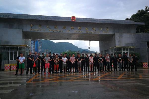 Смотреть None с друзьями: Создайте свою эксклюзивную вечеринку для просмотра