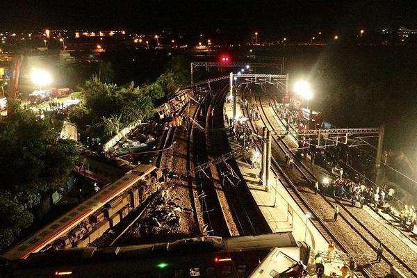 雲端上的奔騰之速：網上賽馬直播如何徹底顛覆你的感官邊界 