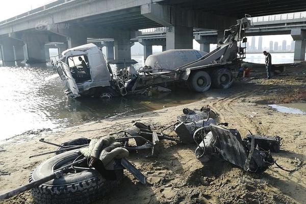 從一張彩票到財富自由：揭秘六合彩領獎背後的「驚心動魄」與「冷靜美學」 