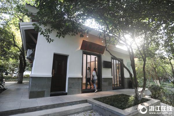 明光市苏巷镇开展爱心义剪志愿服务