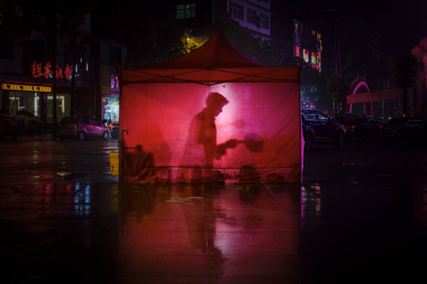 從指尖開啟的「千萬夢」：香港賽馬會六合彩App，如何定義現代人的幸運美學？ 