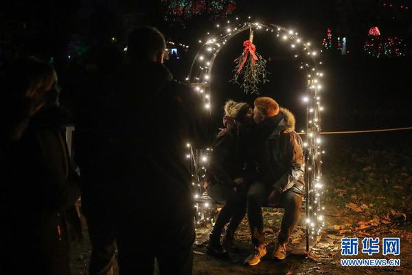 今晚六合彩開獎號碼：揭秘財富密碼，誰能成為下一個千萬富翁？ 