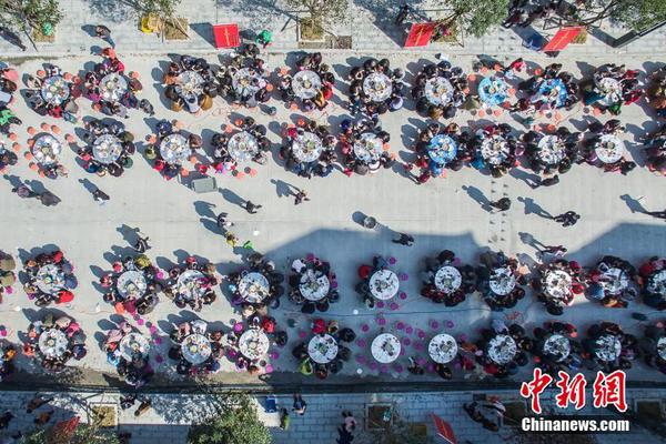 长丰县14个乡镇热闹办“春晚”