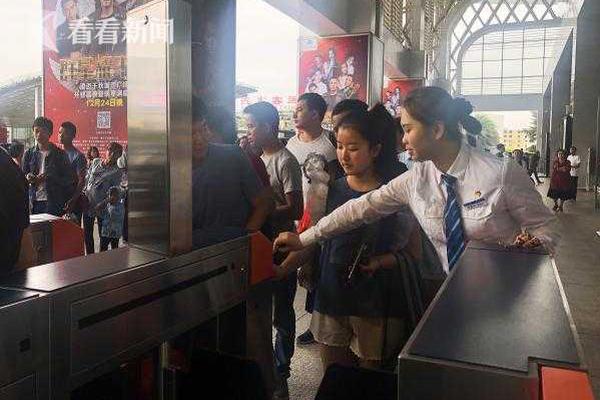 指尖上的拉斯維加斯：網上博彩如何定義當代人的「巔峰娛樂」體驗？ 