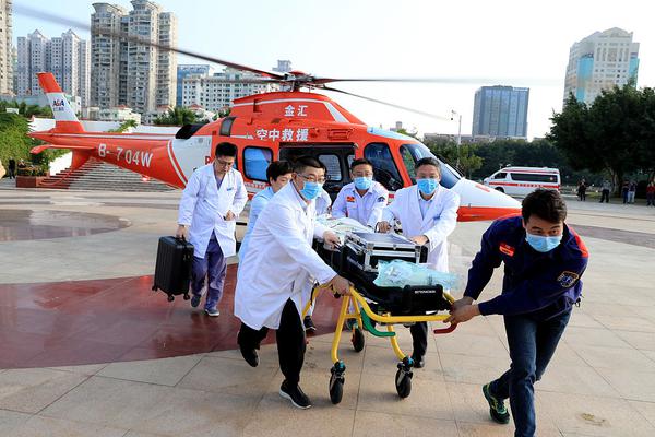  球迷必看	
！德甲 预测
：提升观赛乐趣的五大秘诀