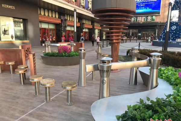  斑鸠哥是什么梗