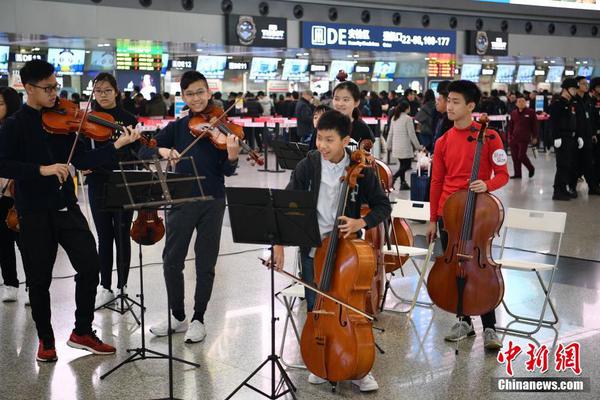 陆奇：年轻人要拥抱人工智能，不要害怕！