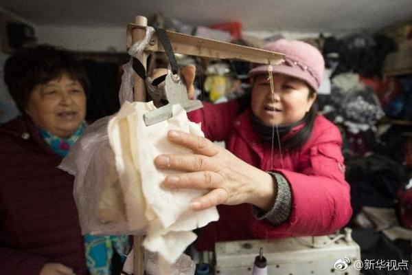 徐梦桃和孙佳旭获自由式滑雪空中技巧世界杯总冠军