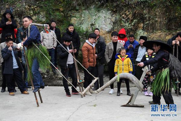 习近平总书记在深度贫困地区脱贫攻坚座谈会上的重要讲话引起强烈反响