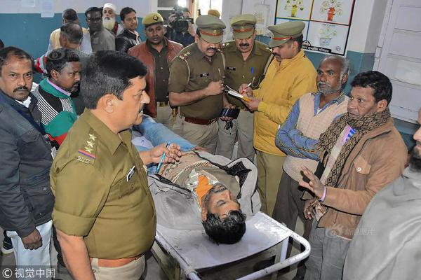  Historical Review: Classic Moments We Watched None Together