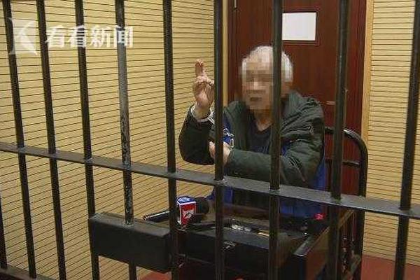合肥市油墩社区表彰12户“幸福家庭”