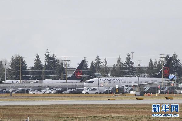 French air traffic controllers cancel a strike but Paris flights are still disrupted