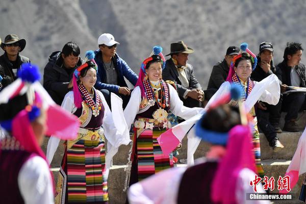 恭喜！香港富商刘銮鸿女儿刘今蟾在日本结婚，哥哥刘銮雄全家缺席