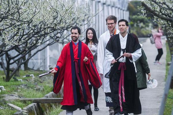 孔蒂：执教热刺是最大的挑战 球队实力不行是事实