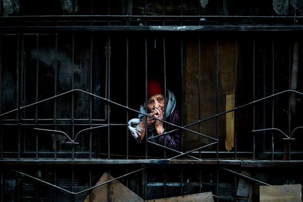 突发！周琦崴脚痛苦倒地被搀离场 三节砍24+12