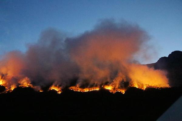 华润置地：拟发行25亿元公司债券
